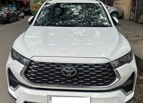 Toyota Innova Hycross 7 Seater
