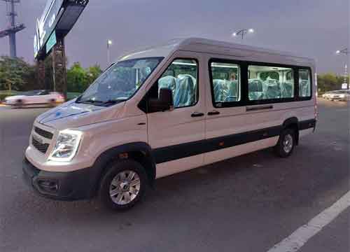 Force Urbania 12 Seater